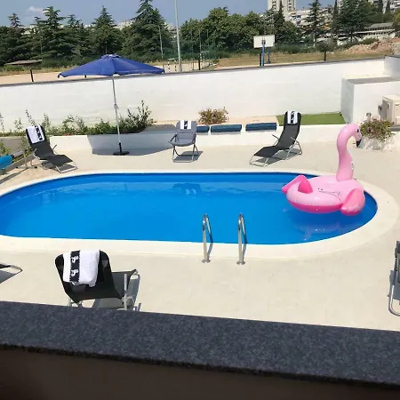 Franov With Pool, 10 Min From The Old Town Of Ferienhaus *